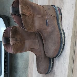 Steel toe boots